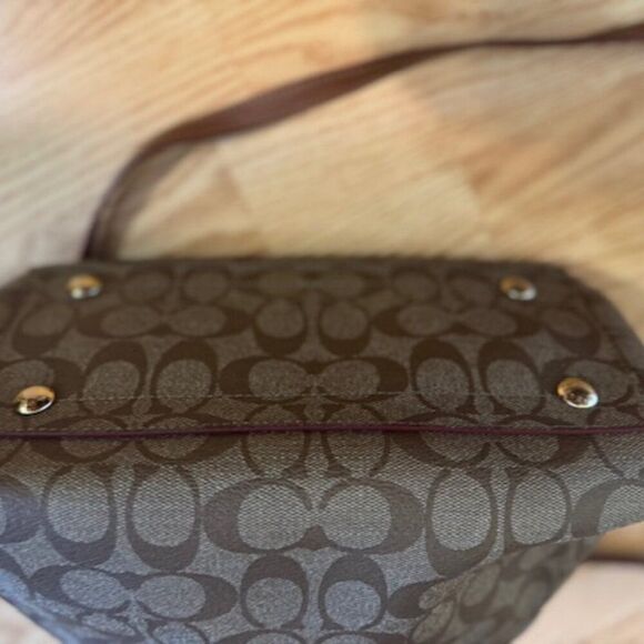 Coach Savannah Small Carryall Bag In Signature Canvas - Picture 3 of 7